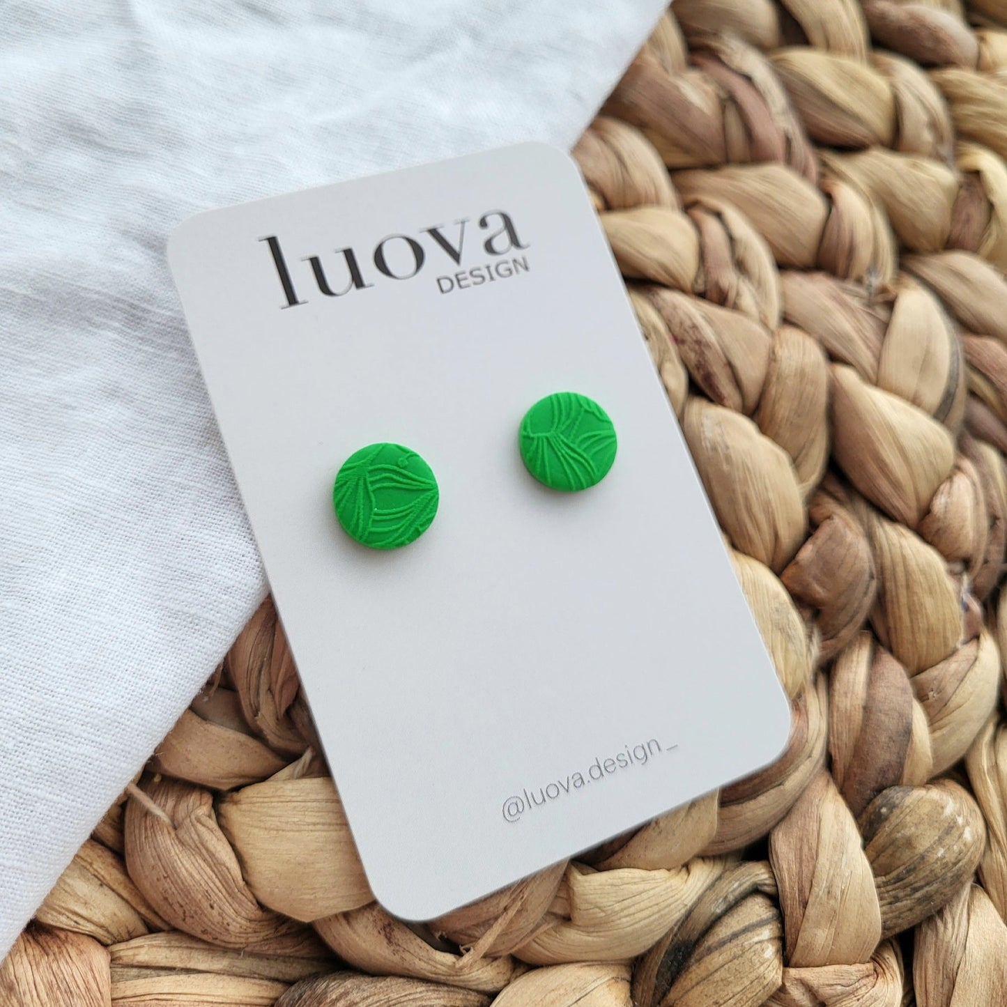 Nappikorvakorut kohokuviolla 12mm