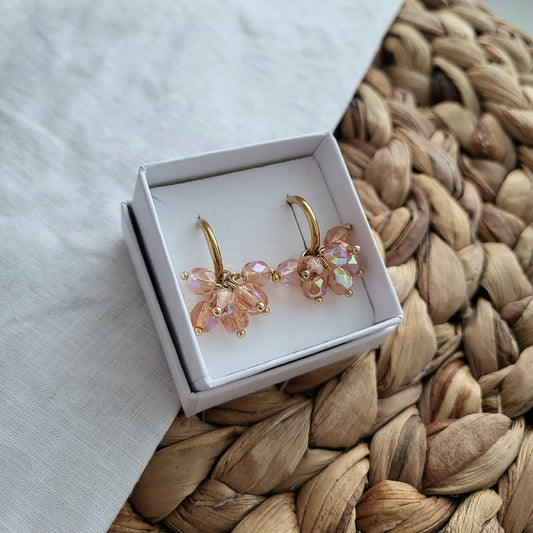 Milja lasihelmet huggie -renkaalla (useita värejä) Outlet